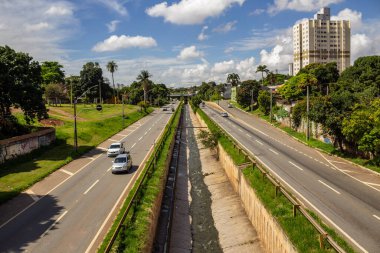 Marjinal Botafogo 'nun bir kısmı viyadük üzerinden fotoğraflandı. Şehrin trafik akışının önemli bir akışı.