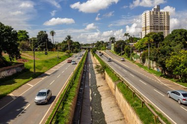 Marjinal Botafogo 'nun bir kısmı viyadük üzerinden fotoğraflandı. Şehrin trafik akışının önemli bir akışı.