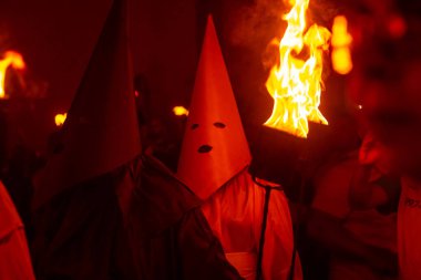 Her yıl Paskalya arifesinde Goias şehrinde gerçekleşen Procisso do Fogareu sırasında yapılmış bir farricoco..