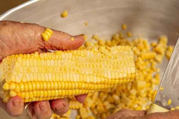 Detail Person Hands Cutting Corn Using Knife — Stock Photo, Image