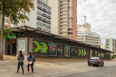Goiania, Goias 'taki Avenida Goias' taki BRT istasyonunun bir bölümü..