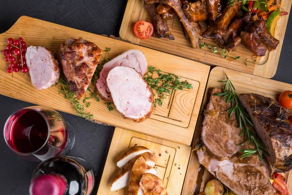 Grilled Baked Fried Types Meat Served Wooden Boards Red Wine — Stock Photo, Image