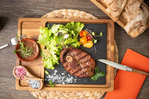 Grilled Steak Served Cherry Tomatoes Lettuce — Stock Photo, Image