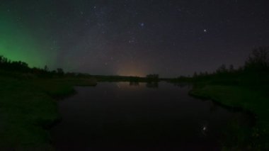 İzlanda 'da Aurora borealis manzaraları