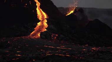 Geldingadal İzlanda 2021 'de volkanik patlama