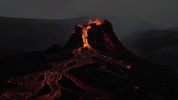 Erupción Volcánica Geldingadal Islandia 2021 — Vídeo de stock