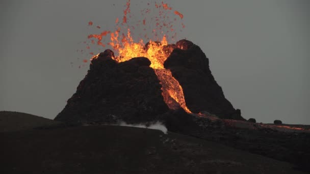Volcanic Eruption Geldingadal Iceland 2021 — 图库视频影像