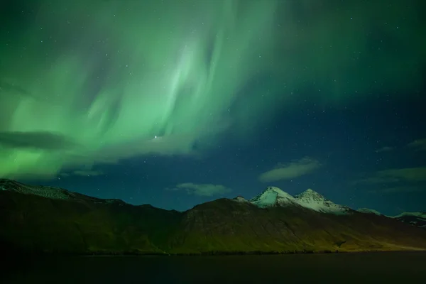 Aurora Borealis Tájak Izlandon — Stock Fotó