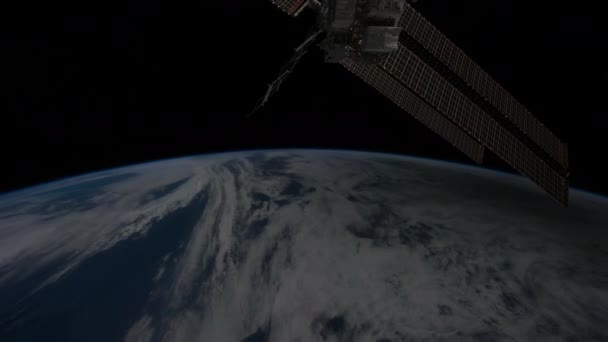 Ηλιακή Έκλειψη Δει Από Διεθνή Διαστημικό Σταθμό Τροχιά Της Γης — Αρχείο Βίντεο