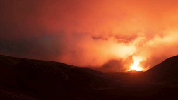 火山在冰岛的山谷中喷发 时间流逝 — 图库视频影像