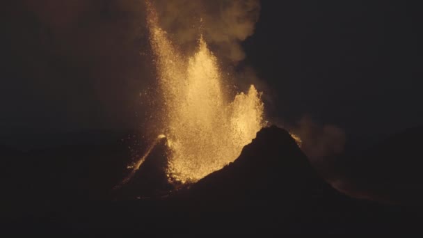 Powerful Night Eruption Volcano Crater Iceland — Stock Video