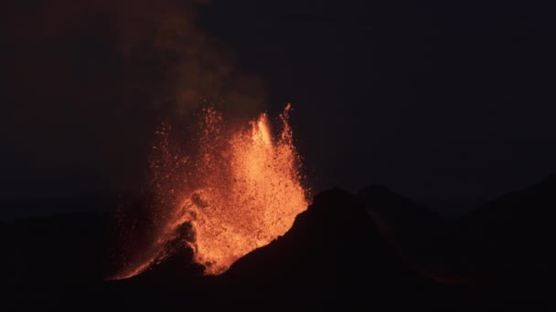 Powerful Night Eruption Volcano Crater Iceland Red Glow — Stock Video