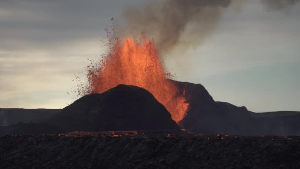 Близко Мощному Дню Вулканического Извержения Исландия 2021 — стоковое видео