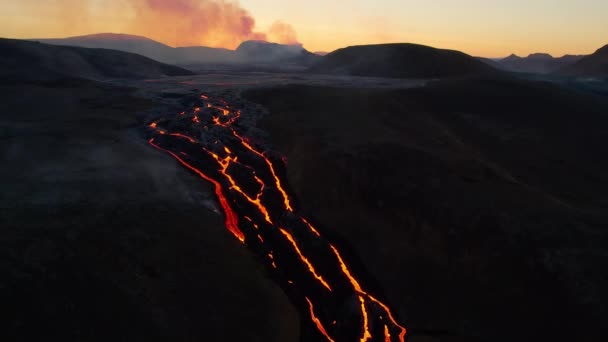 Vulkankrater Lavaflüsse Fliegen Rückwärts Island — Stockvideo