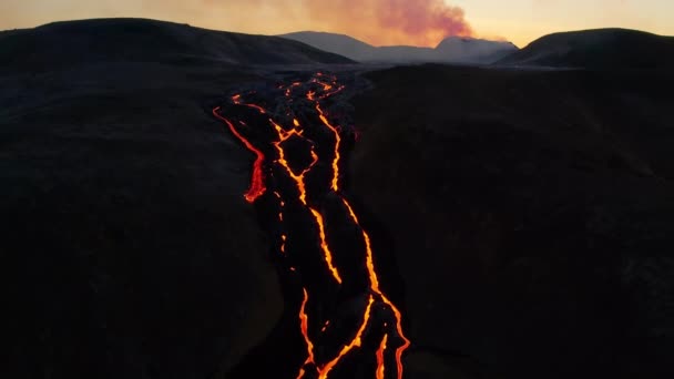 Eruption Cratère Lave Rivières Aérien Descendant Islande — Video