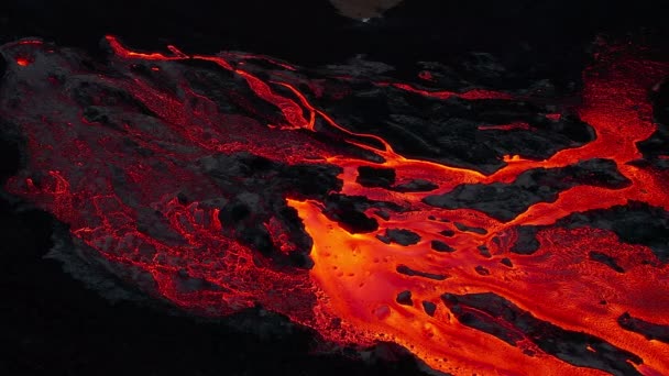Ingewikkelde Gloeiende Lava Rivieren Ijsland Lucht Panning Schot — Stockvideo