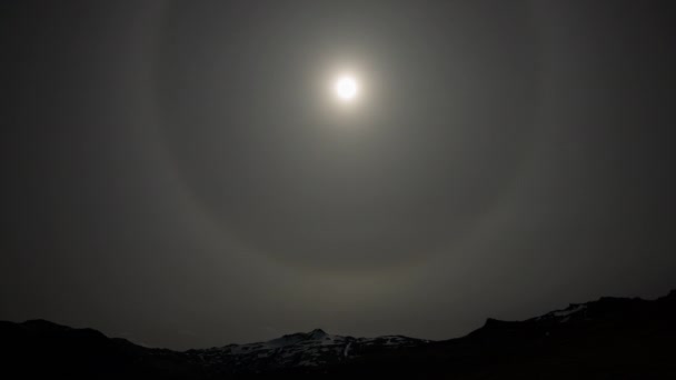 Słońce Halo Pierścienie Czas Upływa Nad Górami Islandia — Wideo stockowe
