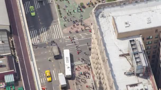 Belebte Manhattan Nyc Kreuzung Mit Blick Nach Unten — Stockvideo