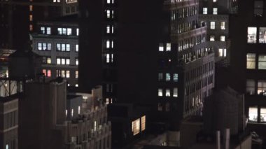 Manhattan New York 'un çatısı kurulum çekimi, gece