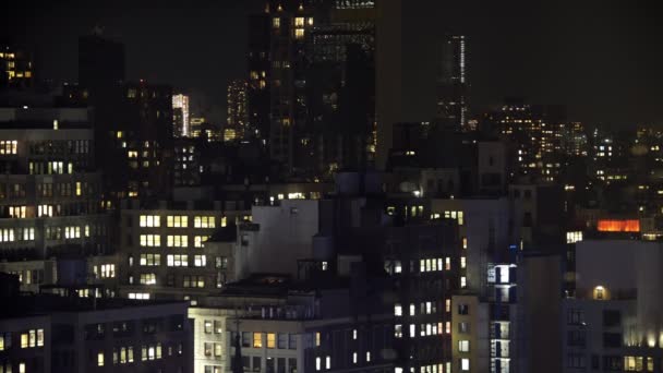 Manhattan Apartmanok Égbolt Ragyogó Ablakok Éjjel Létrehozása Lövés Nyc Tél — Stock videók