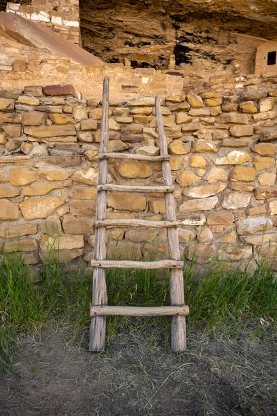 Wooden Ladder Connects Levels Long House Cliff Dwelling Mesa Verde — Stock Photo, Image