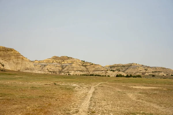 Trail Splits Prarie Dog Town Helft Naar Badlands Formation Theodore — Stockfoto
