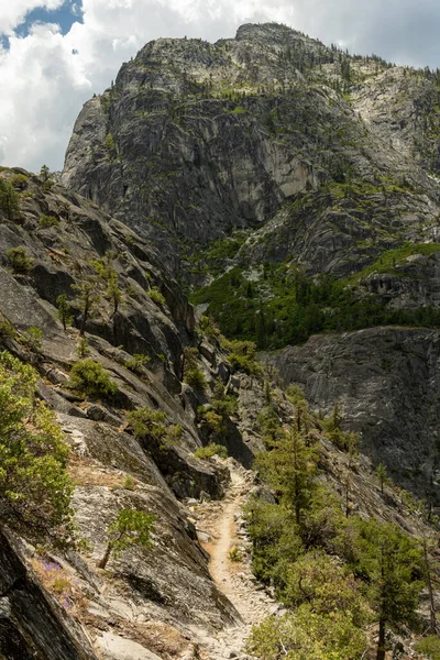 Sentiero Dirige Verso Montagna Granito Nel Backcountry Del Parco Nazionale — Foto Stock