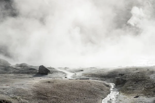 Dense Steam Hangs Small Stream Bumpass Hell Lassen Volcanic National — Stock Photo, Image