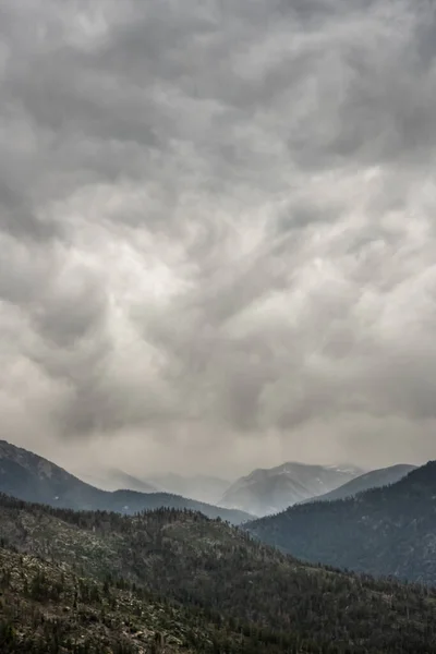 Tempesta Urla Sui Monti Kings Canyon Nelle Sierras — Foto Stock