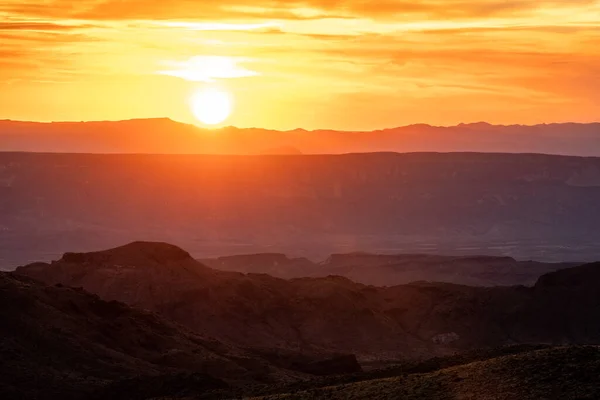 Помаранчеве Сонце Росте Над Горами Великого Вигину Взимку — стокове фото