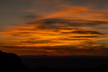 Big Bend Ulusal Parkı 'nda Orange ve Red Span Sky çizgileri