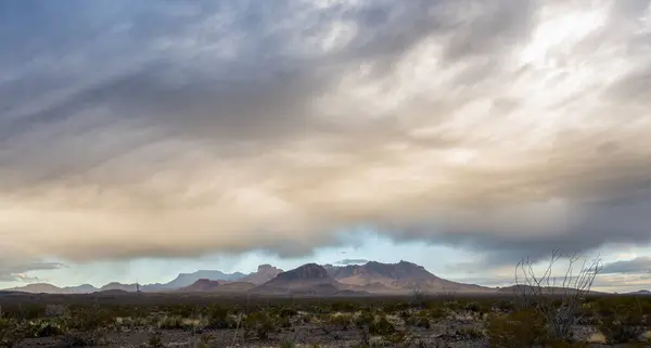 Large Storm Breaks Desert Chisos Mountains Big Bend National Park — Stock Photo, Image