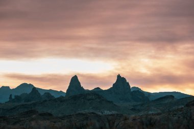 Katır Kulakları Büyük Viraj Ulusal Parkı 'nda Gökyüzünü Tehdit Ediyor