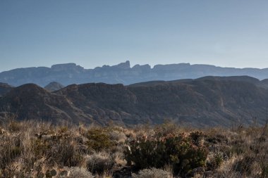 Sierra Del Carmen, Big Bend Ulusal Parkı 'ndaki dağların üzerinden yükseliyor.