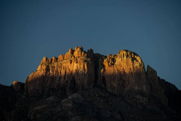 Las Sombras Suben Montaña Crown Atardecer Parque Nacional Big Bend Imagen De Stock