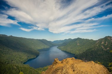 Fırtına Kralı Zirvesi 'nden Hilal Gölü manzarası