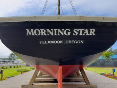 Tillamook, ABD: 6 Temmuz 2023: Tillamook Mandıra 'da Sabah Yıldızı Gemisi Transom
