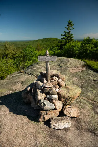 Conners, Acadia Ulusal Parkı 'nda Zirve İşareti Sildi