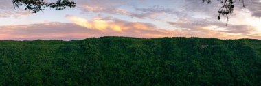 New River Gorge Ulusal Parkı 'nda Sırt ve Akşam Renkleri