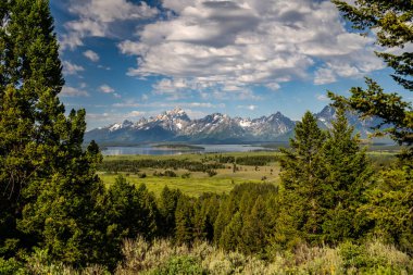 Yazın Büyük Teton Dağları 'nın Büyük Manzarası