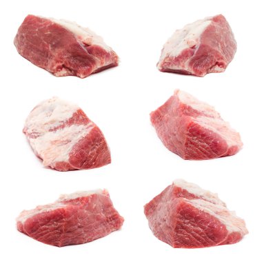 çiğ et beyaz üzerinde izole