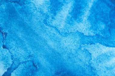 Suluboya tarzında mavi soyut arkaplan