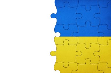 Ukrayna bayrağı, bulmaca etkisi arka planı.