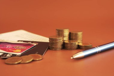 Arkaplanda para yığını, para biriktirme kavramı