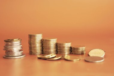 Arkaplanda para yığını, para biriktirme kavramı