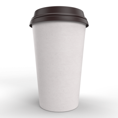 Gri arka planda duran koyu kahverengi kapaklı beyaz kağıt kahve fincanı.