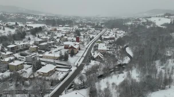 Limanowa Polska Zdjęcia Samolotów Domów Mieszkalnych Mieście Europejskim Pokrytych Śniegiem — Wideo stockowe
