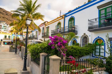 Geleneksel Renkli Binalar Puerto de Mogan, Gran Kanarya, İspanya