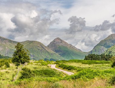 İskoçya İskoçya 'daki Glencoe' nun etrafını geziyor.