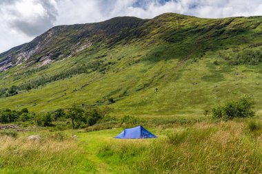 İskoçya İskoçya 'daki Glencoe' nun etrafını geziyor.